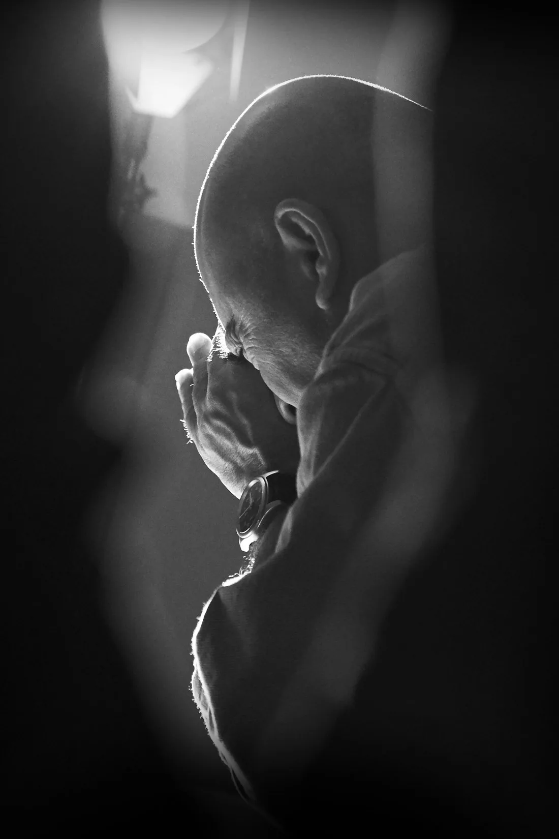 Daniele Fiore — ritratto in controluce